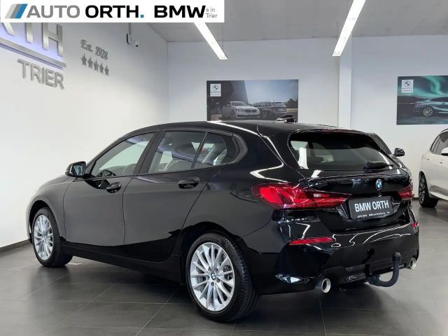 BMW 120 120i Sedan