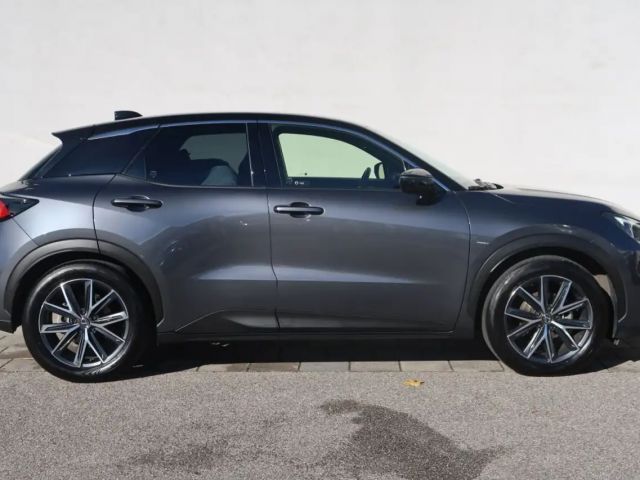 Lexus LBX E-Four Emotion