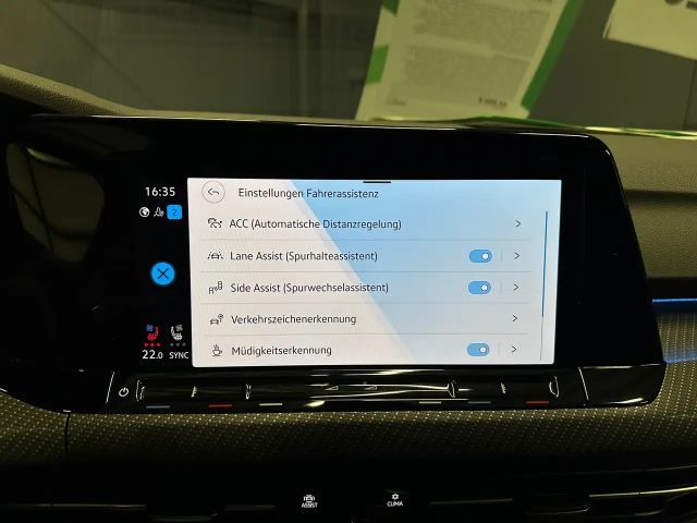 Volkswagen Golf Style