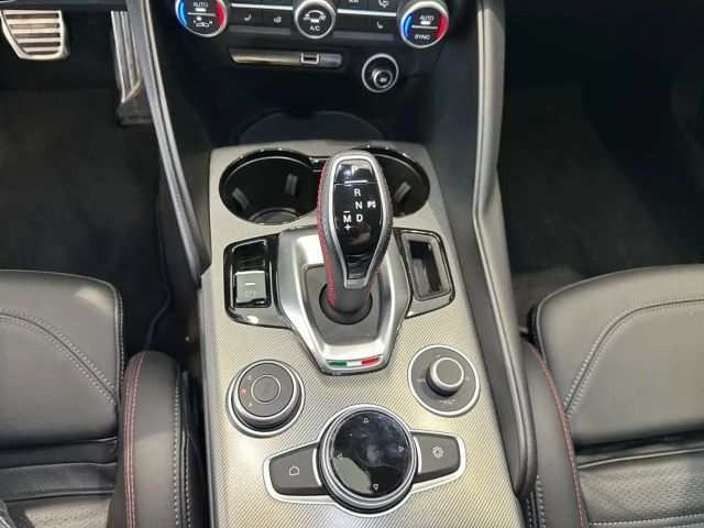 Alfa Romeo Giulia Q4