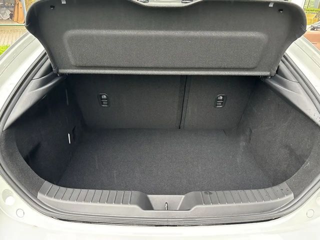 Mazda 3 Exclusive-line