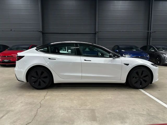 Tesla Model 3 AWD Long Range