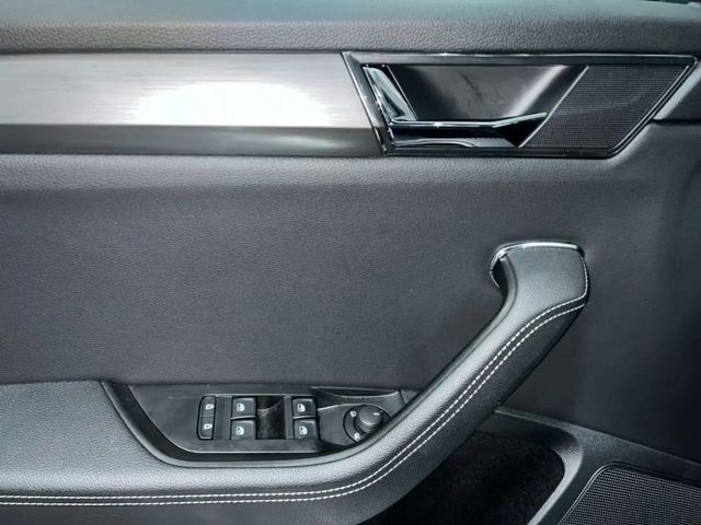 Skoda Superb 2.0 TDI Combi Style Style