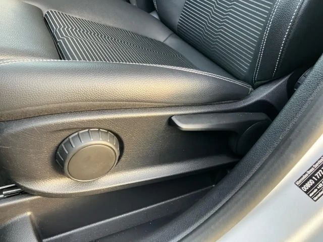 Mercedes-Benz GLB 250 4MATIC Progressive