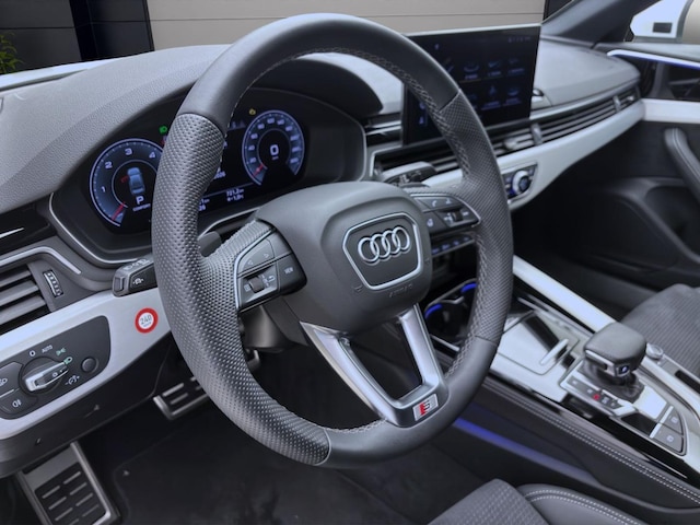 Audi A4 40 TDI S-Line S-Tronic Sedan