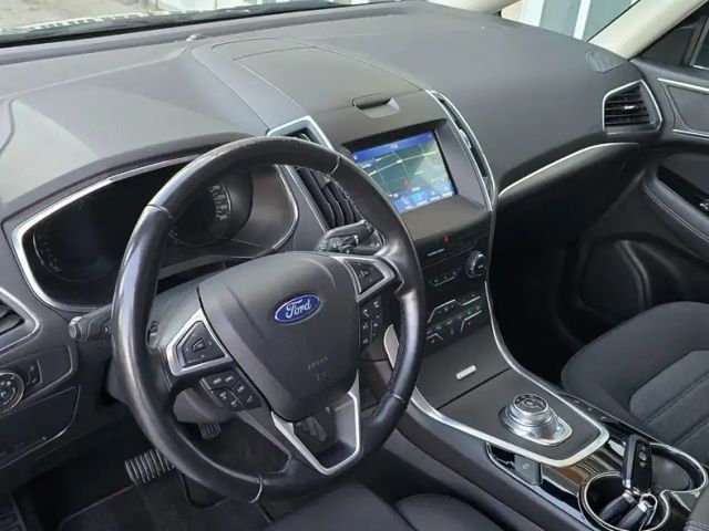 Ford Galaxy Titanium