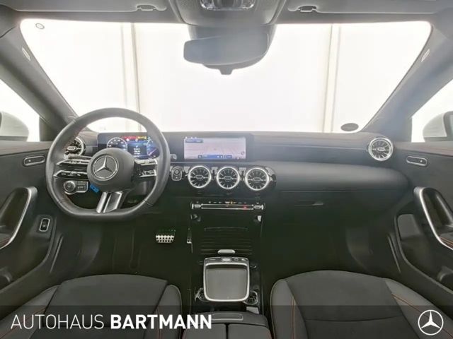 Mercedes-Benz CLA 200 AMG Line Coupé