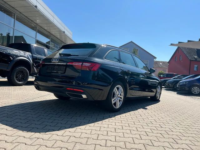 Audi A4 40 TDI Avant S-Tronic