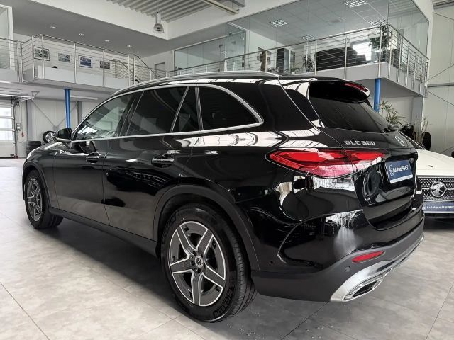 Mercedes-Benz GLC 300 4MATIC AMG Line Premium
