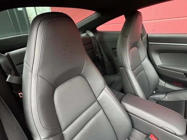 Porsche 911 992 Carrera Coupé