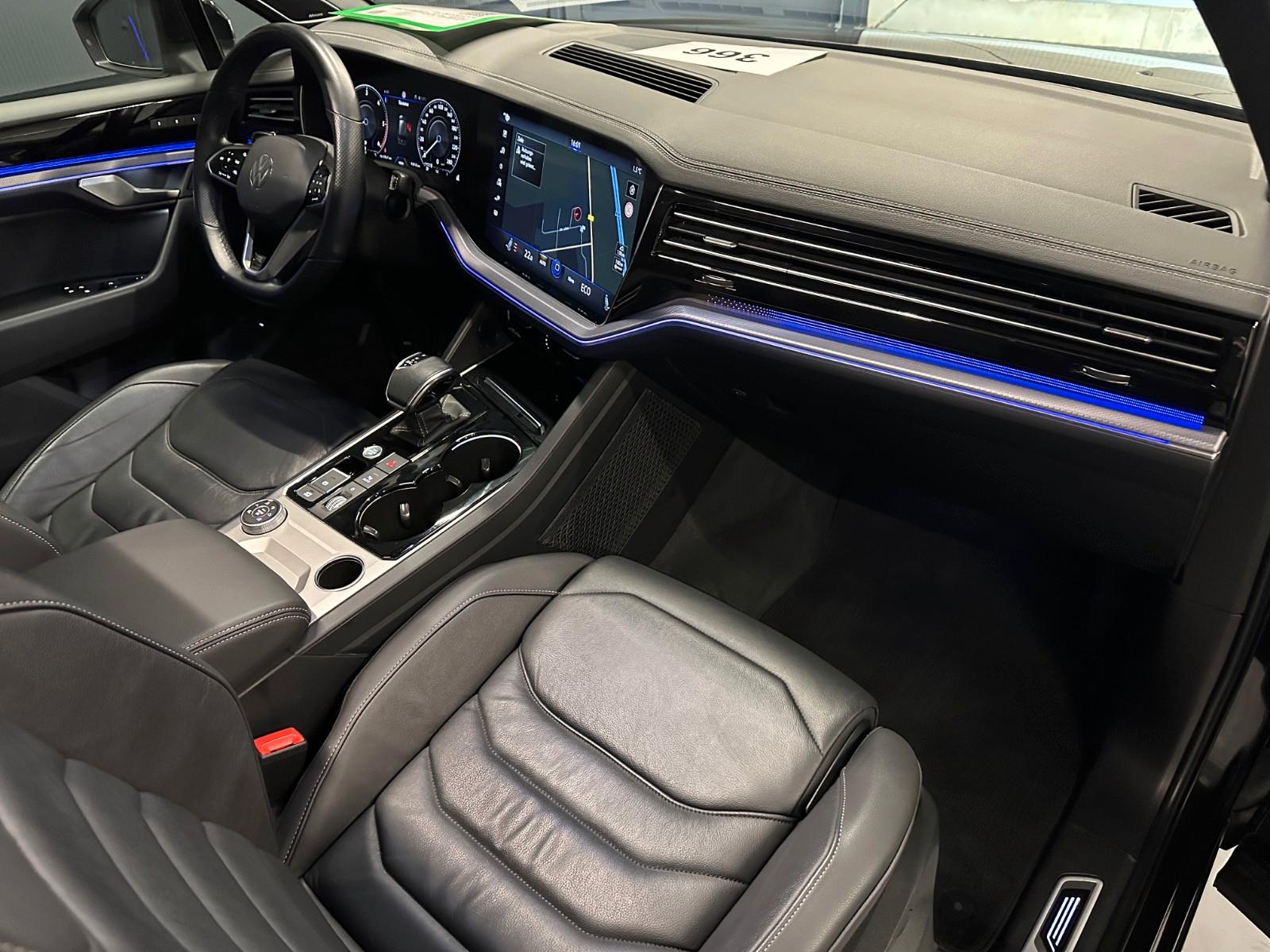 Volkswagen Touareg 4Motion R-Line Style