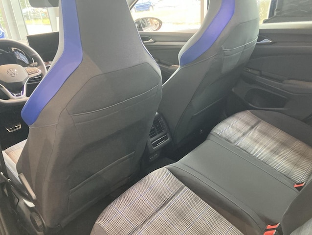 Volkswagen Golf CarPlay Hyb. Matrix Pano ACC AHK