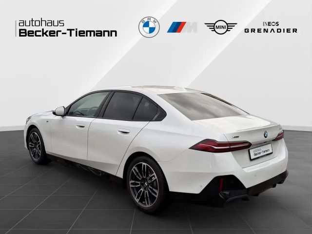 BMW 520 520d M-Sport Sedan xDrive