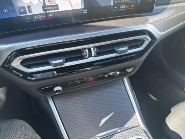 BMW 330 330d M-Sport Touring