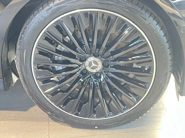 Mercedes-Benz E 220 AMG Line E 220 d Sedan