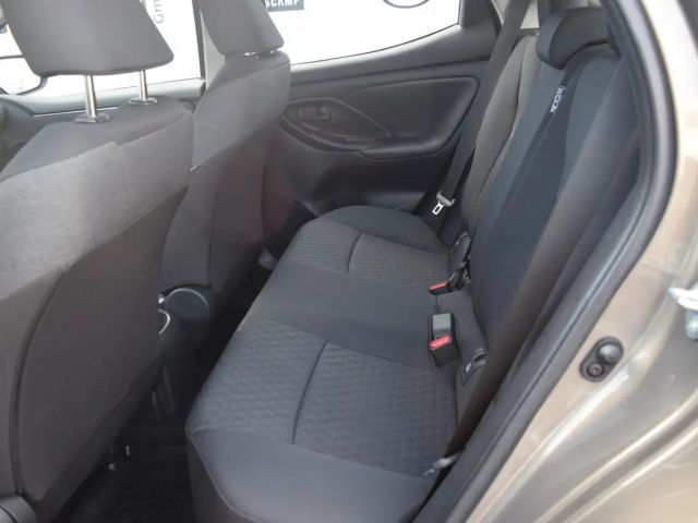 Toyota Yaris Club Hatchback