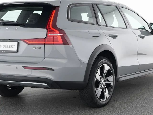 Volvo V60 Cross Country AWD Plus