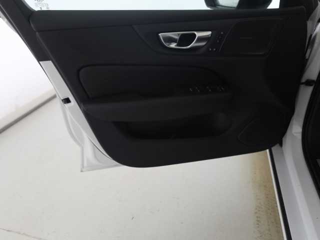 Volvo V60 AWD Dark Plus T6