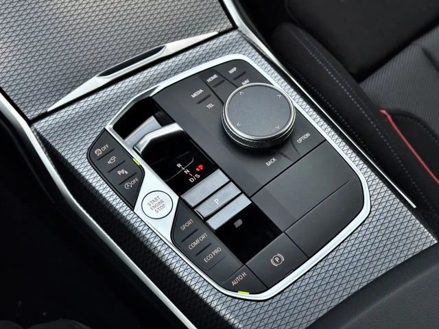 BMW 318 318i M-Sport Sedan