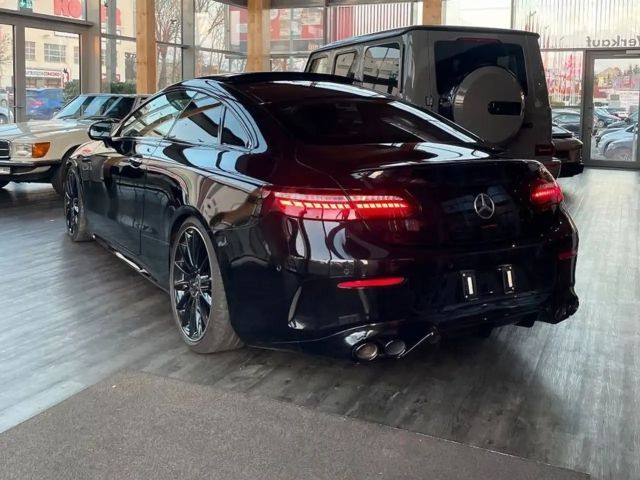 Mercedes-Benz E 200 AMG Line Coupé Designo