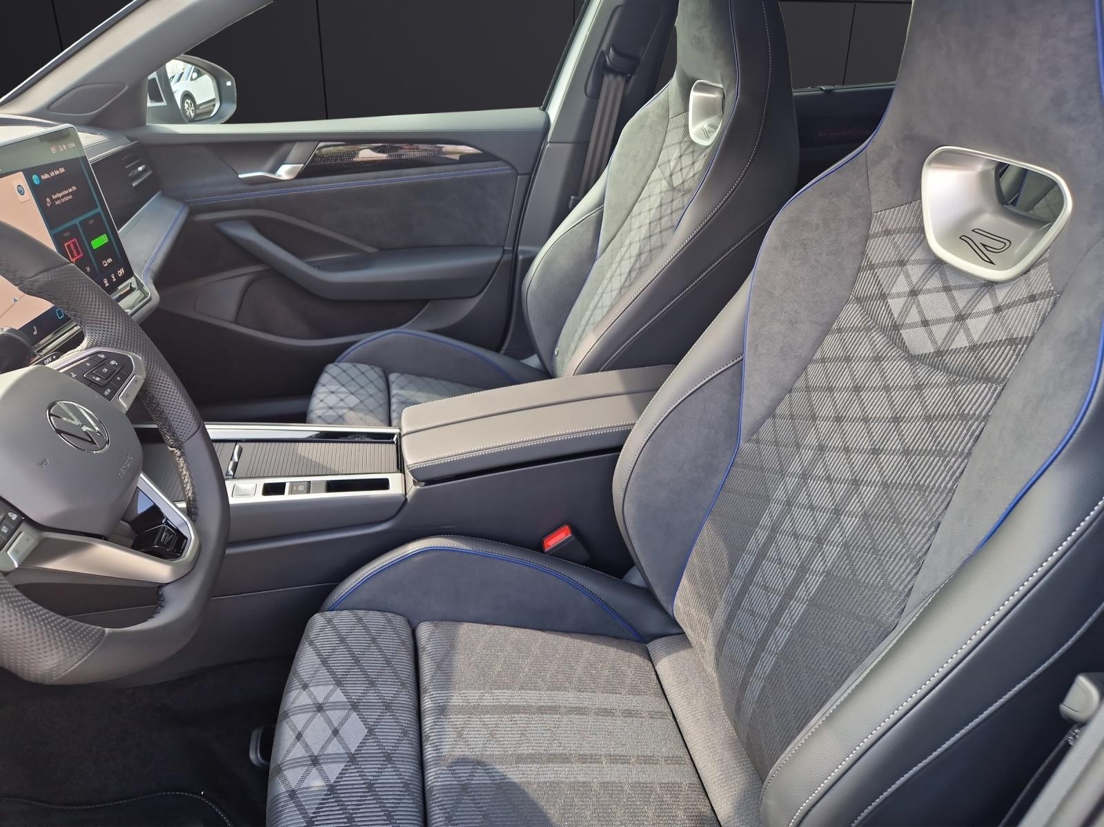 Volkswagen Passat R-Line eHybrid