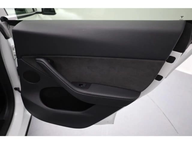 Tesla Model Y AWD Dual Motor