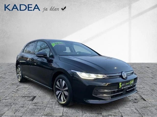 Volkswagen Golf 1.5 eTSI Golf VIII
