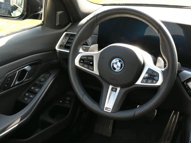 BMW 330 330e M-Sport Touring