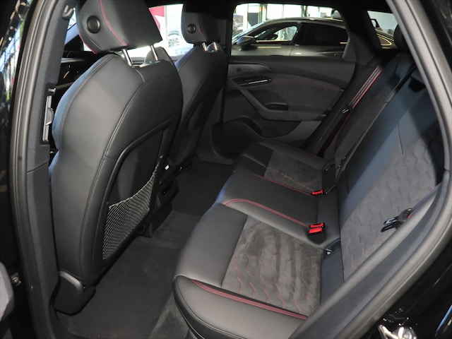 Audi A6 e-tron Avant Quattro