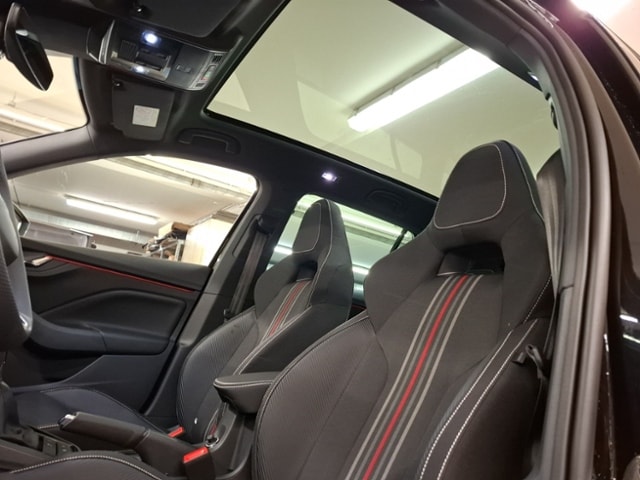 Skoda Kamiq 1,5 TSI DSG MATRIX PANO AHK ACC RFK