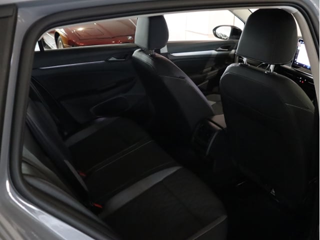 Volkswagen Golf 1.5 eTSI DSG Golf VIII Variant