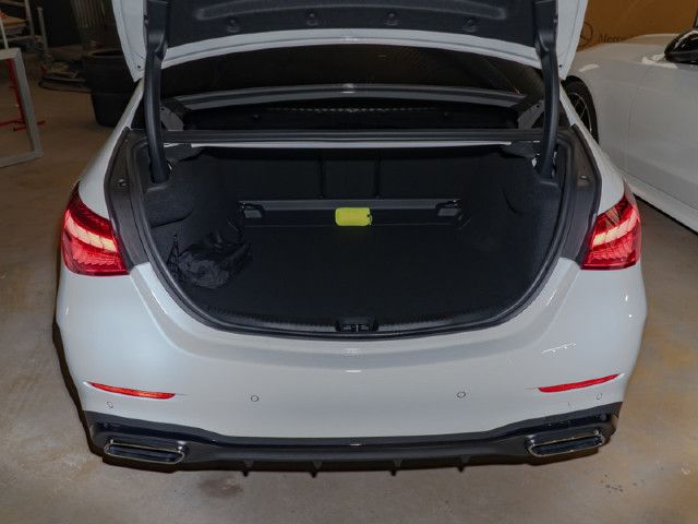 Mercedes-Benz C 200 AMG Line Sedan