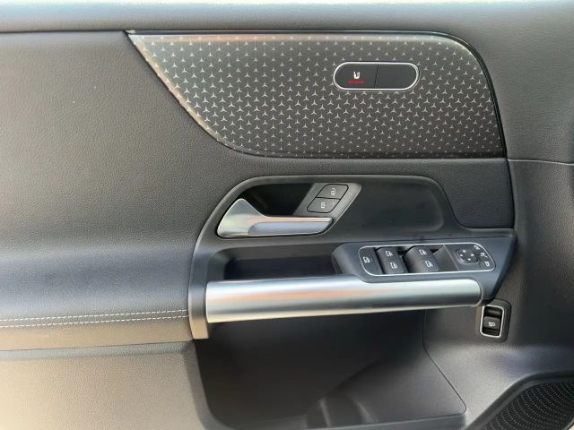 Mercedes-Benz B 180 Progressive Sedan