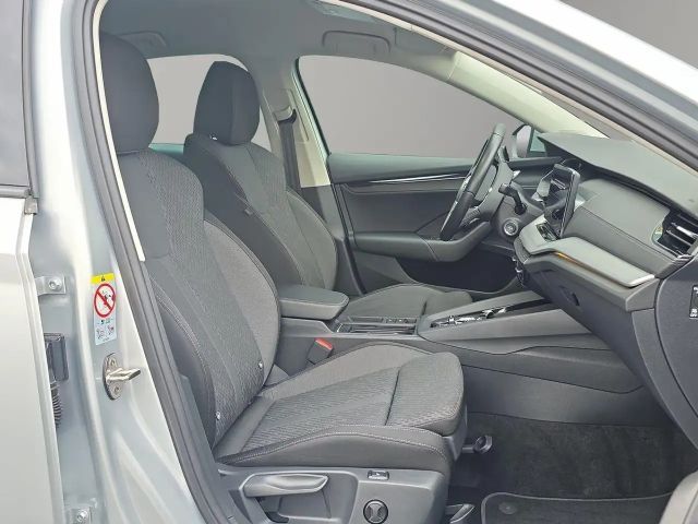 Skoda Octavia TDI DSG MATRIX NAVI ACC SPURH AHK VORBREI