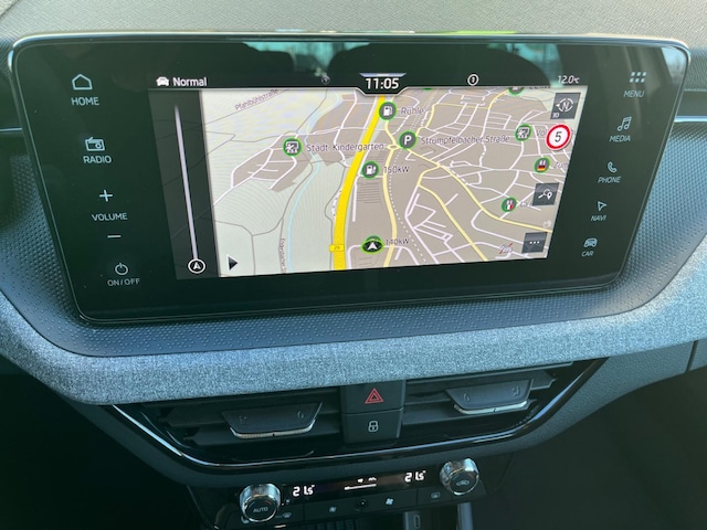 Skoda Kamiq Kamiq Balance 1,5 TSI DSG LED SHZ pACC Navi AHK