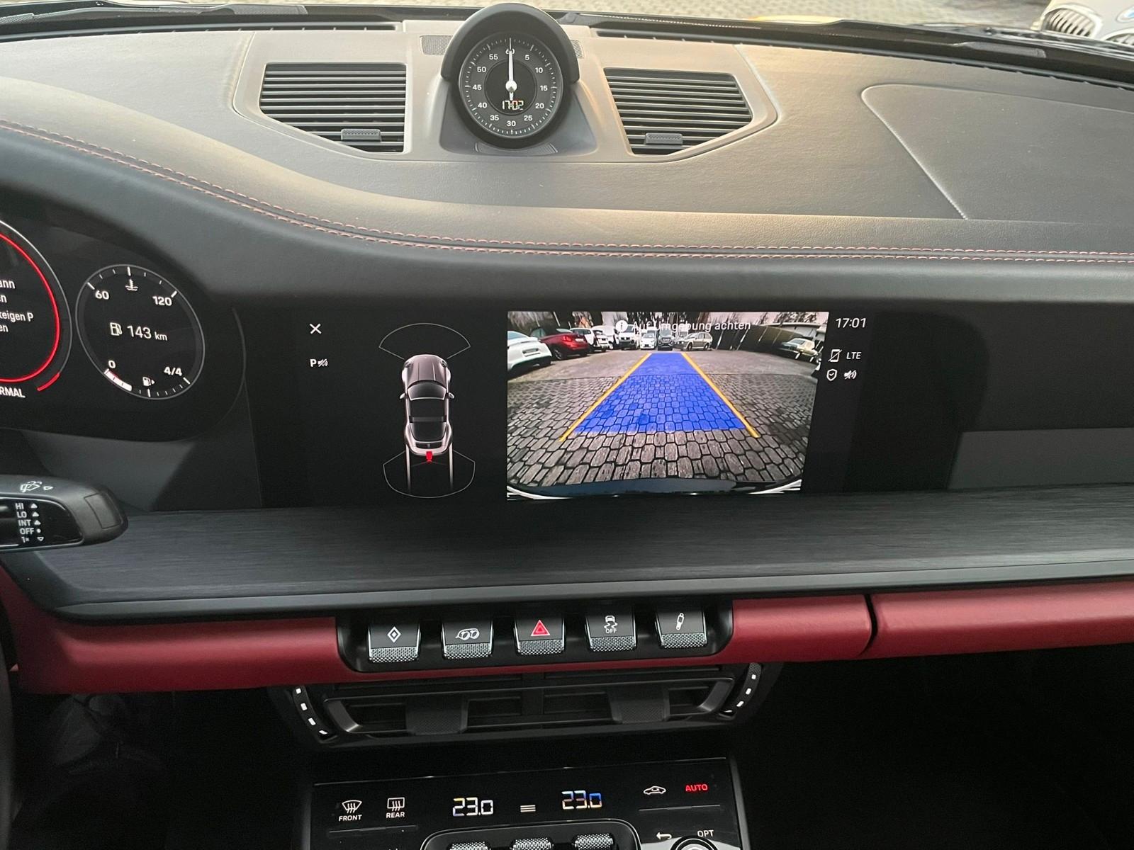 Porsche 911 4 992 Cabriolet GTS Targa