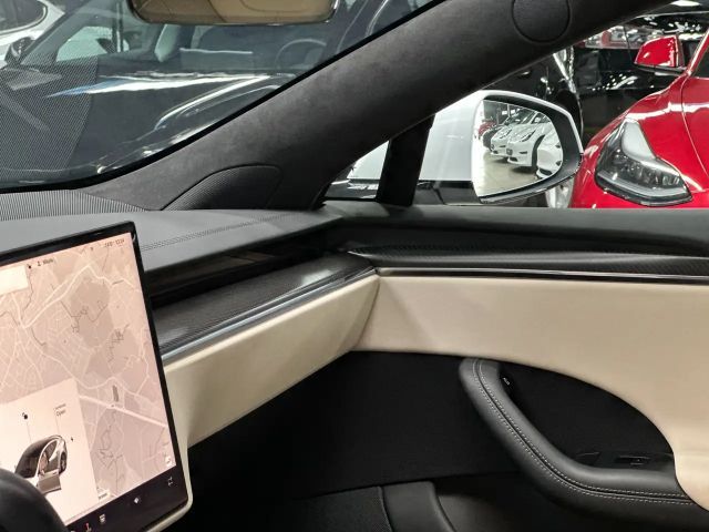 Tesla Model S Plaid