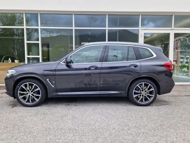 BMW X3 xDrive30e