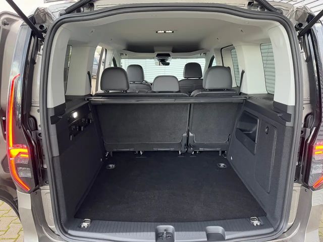 Volkswagen Caddy 1.5 TSI DSG Style
