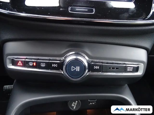 Volvo XC40 Core Recharge