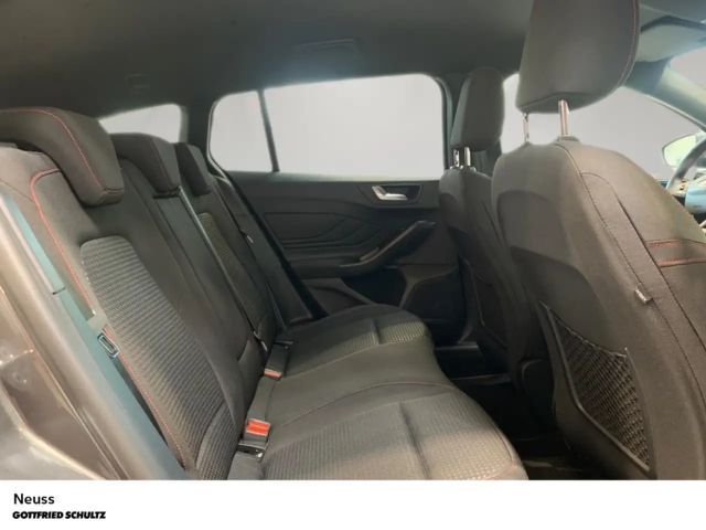 Ford Focus ST Line Wagon