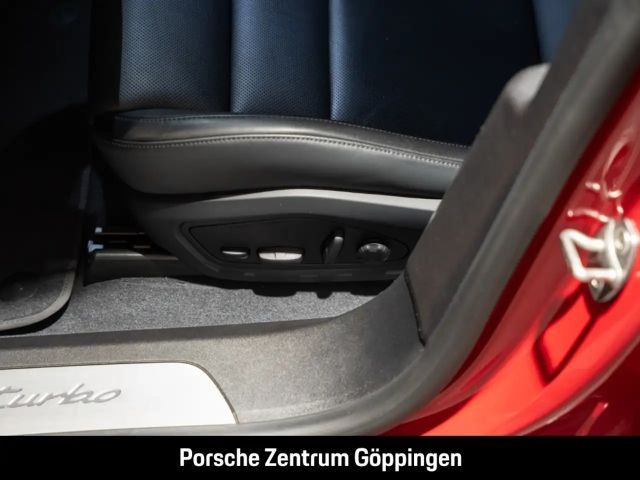 Porsche Taycan Turbo