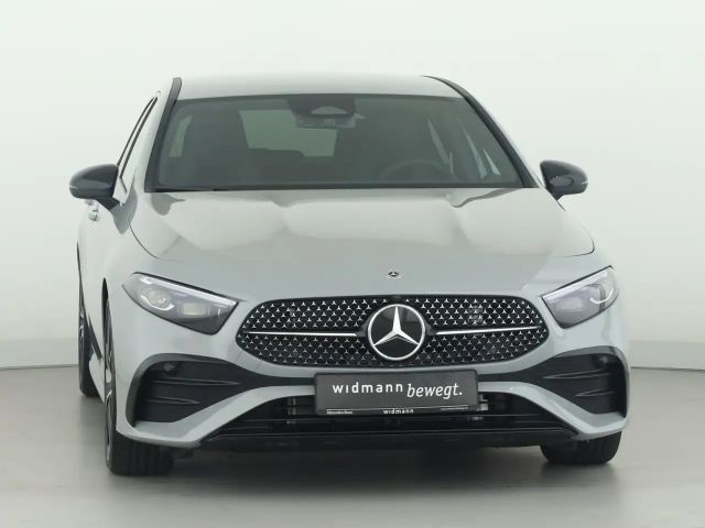 Mercedes-Benz A 220 A 220 d