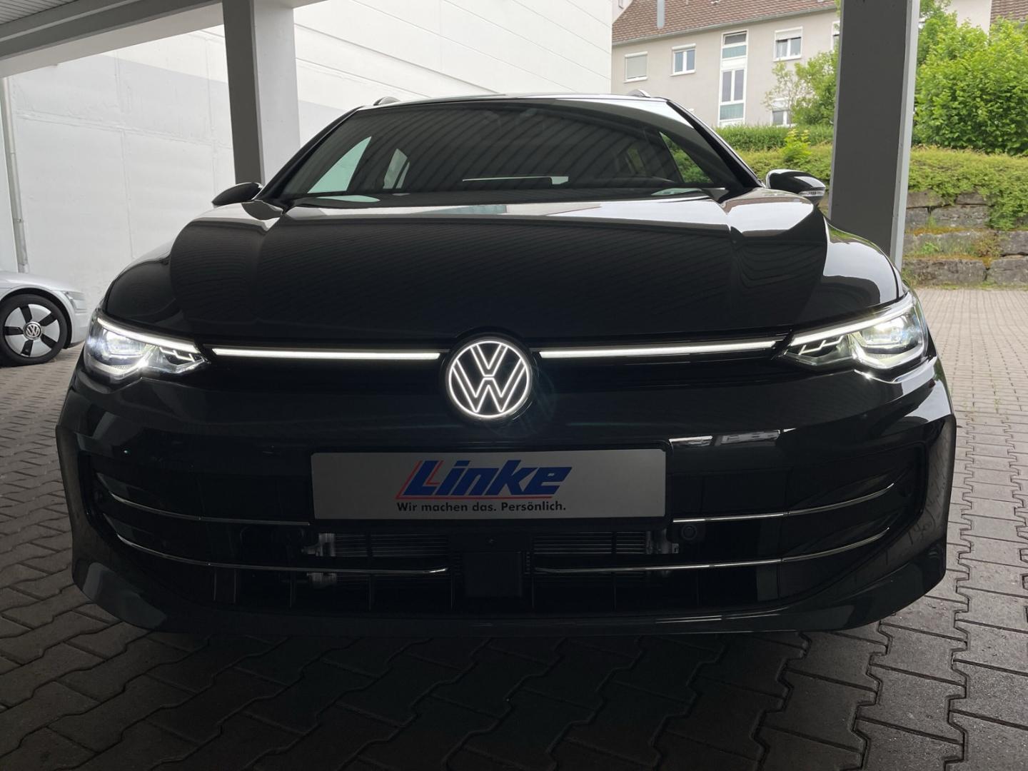 Volkswagen Golf 1.5 eTSI DSG Golf VIII Variant