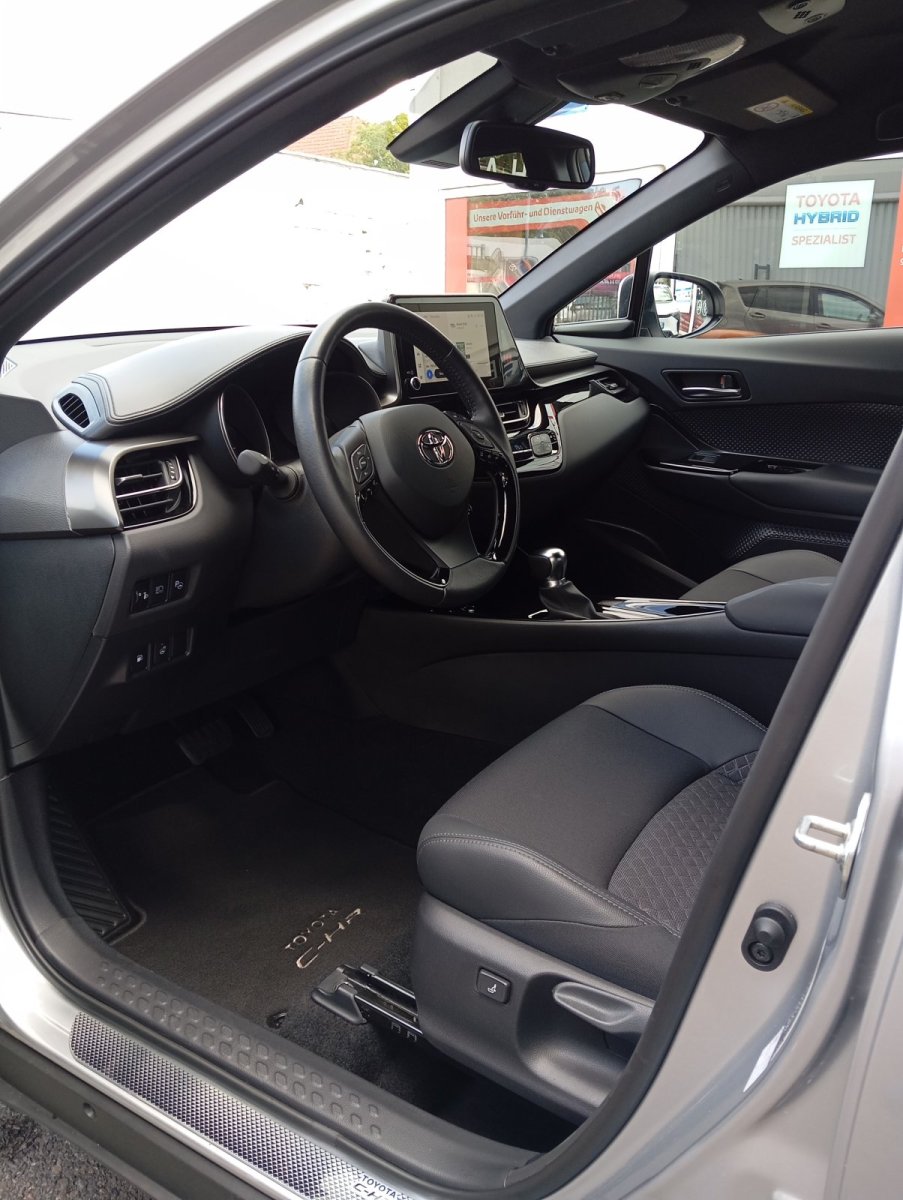 Toyota C-HR 5-deurs Team D