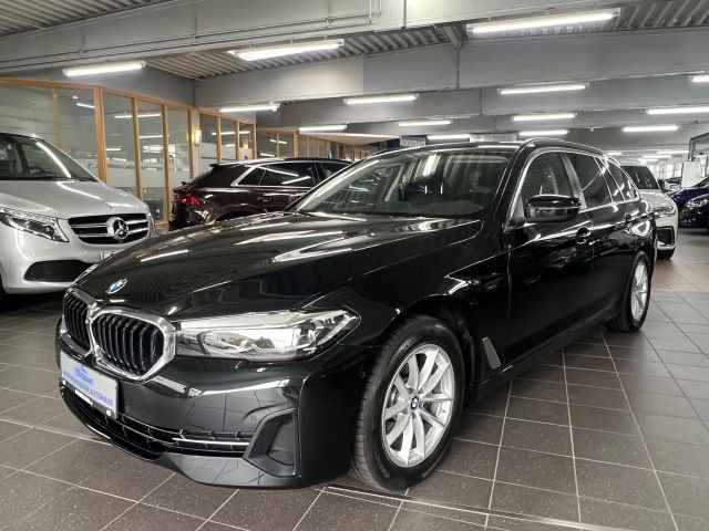 BMW 520 520d Business Line Touring xDrive
