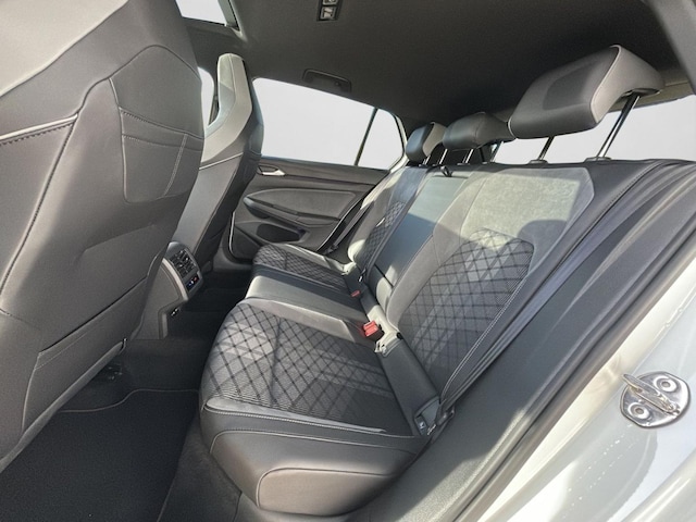 Volkswagen Golf 2.0 TDI DSG Golf VIII R-Line