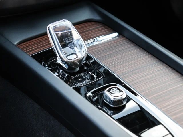 Volvo XC60 AWD Dark Ultra