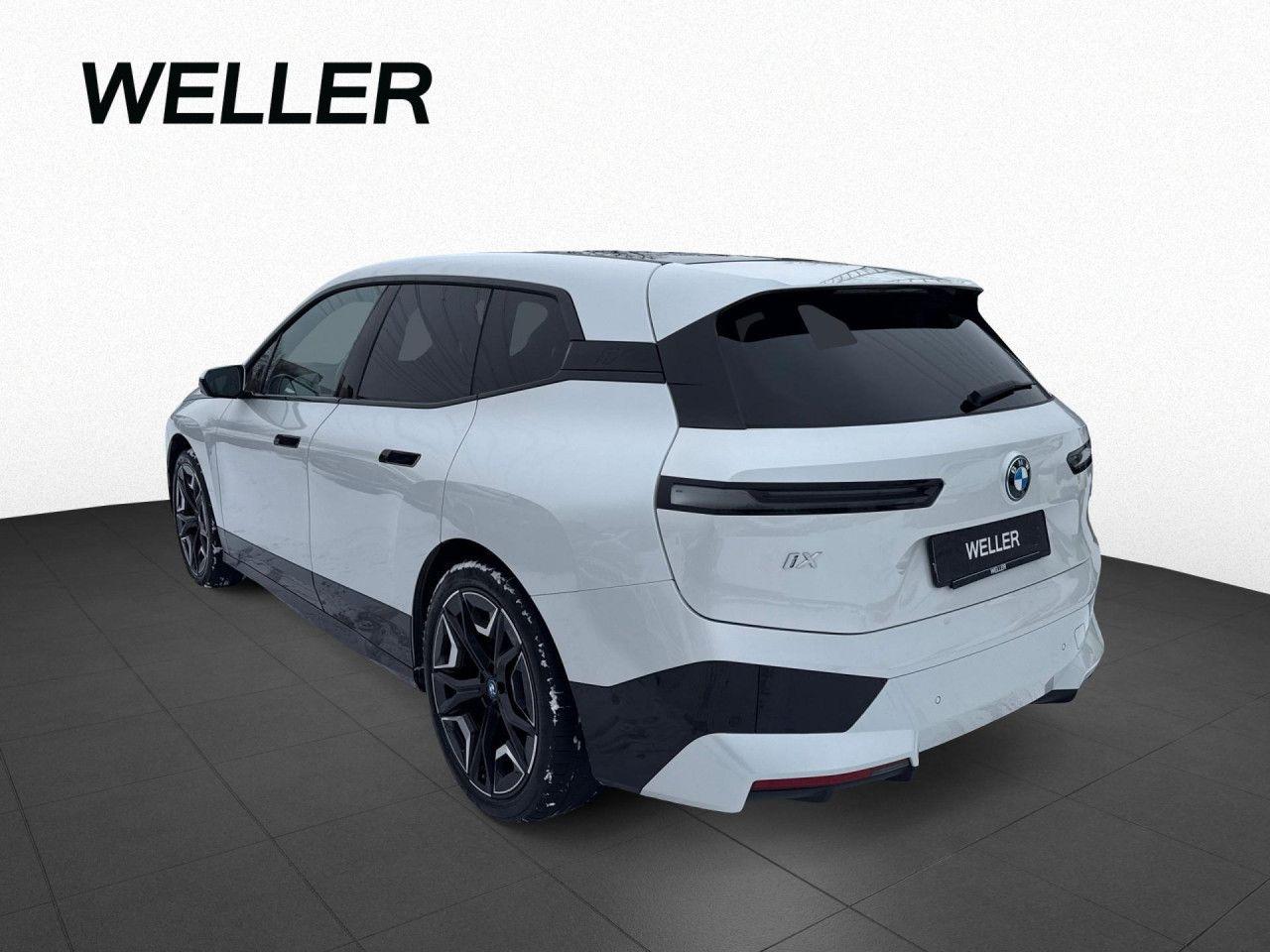 BMW iX xDrive
