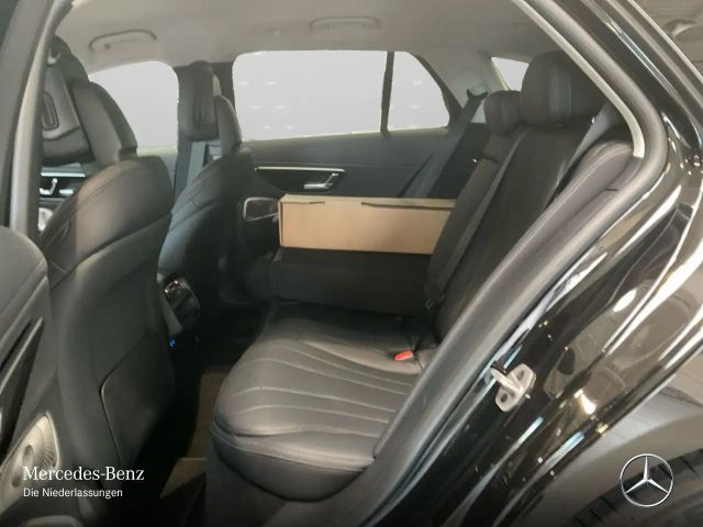 Mercedes-Benz E 200 AVANTGARDE Estate